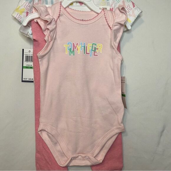 Baby Girl Tommy Hilfiger 3 pcs size 18M - Picture 5 of 6